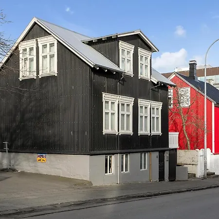 Baron Downtown * Reykjavík